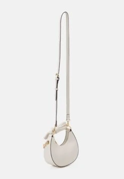 Aldo Verkaufsgeschäft -Aldo Verkaufsgeschäft 0f06063690d04300ac439e80008eebf7