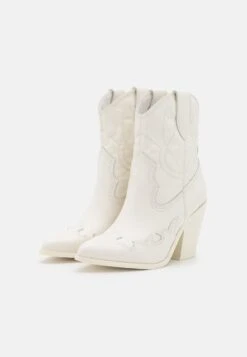 Aldo NURODEO FLEX - Cowboy-/Bikerstiefelette - White 8 Aldo NURODEO FLEX - Cowboy-/Bikerstiefelette - White -Aldo Verkaufsgeschäft 68eca964ab31457ab6e045366dc5ae4e