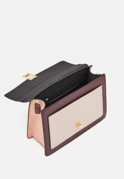 Aldo CAILLA - Handtasche - Crushed Violets 8 Aldo CAILLA - Handtasche - Crushed Violets -Aldo Verkaufsgeschäft 89e932453840451a93467ad66d6ca666