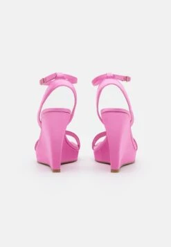 Aldo Plateausandalette - Medium Pink 8 Aldo Plateausandalette - Medium Pink -Aldo Verkaufsgeschäft baf0d093edf94b34b135a25819c7da2f