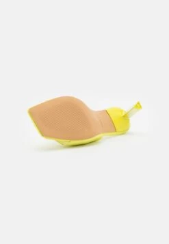 Aldo Pantolette Hoch - Medium Yellow 10 Aldo Pantolette Hoch - Medium Yellow -Aldo Verkaufsgeschäft bd4656b488f840cca7e90d318ccf5fae