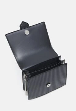 Aldo BAMBILI - Handtasche - Other Black 8 Aldo BAMBILI - Handtasche - Other Black -Aldo Verkaufsgeschäft c28ef43921fb496f989363331ea6f424