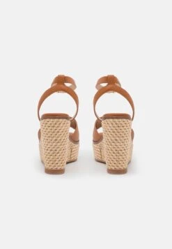 Aldo CARRABRIRIA MARSHMALLOW - High Heel Sandalette - Medium Brown 9 Aldo CARRABRIRIA MARSHMALLOW - High Heel Sandalette - Medium Brown -Aldo Verkaufsgeschäft c86005bdcd5441cf8a25c41261434544